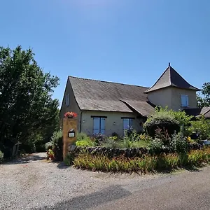 Aux Deux Colombes Padirac
